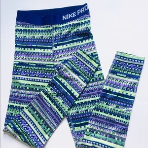 Nike Pro Dri- Fit warm 8 bit women’s leggings